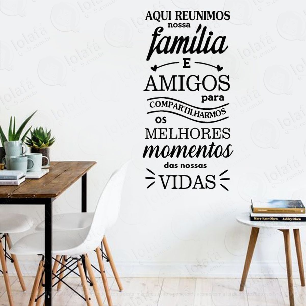 adesivo de parede frase aqui reunimos nossa família mod:4675