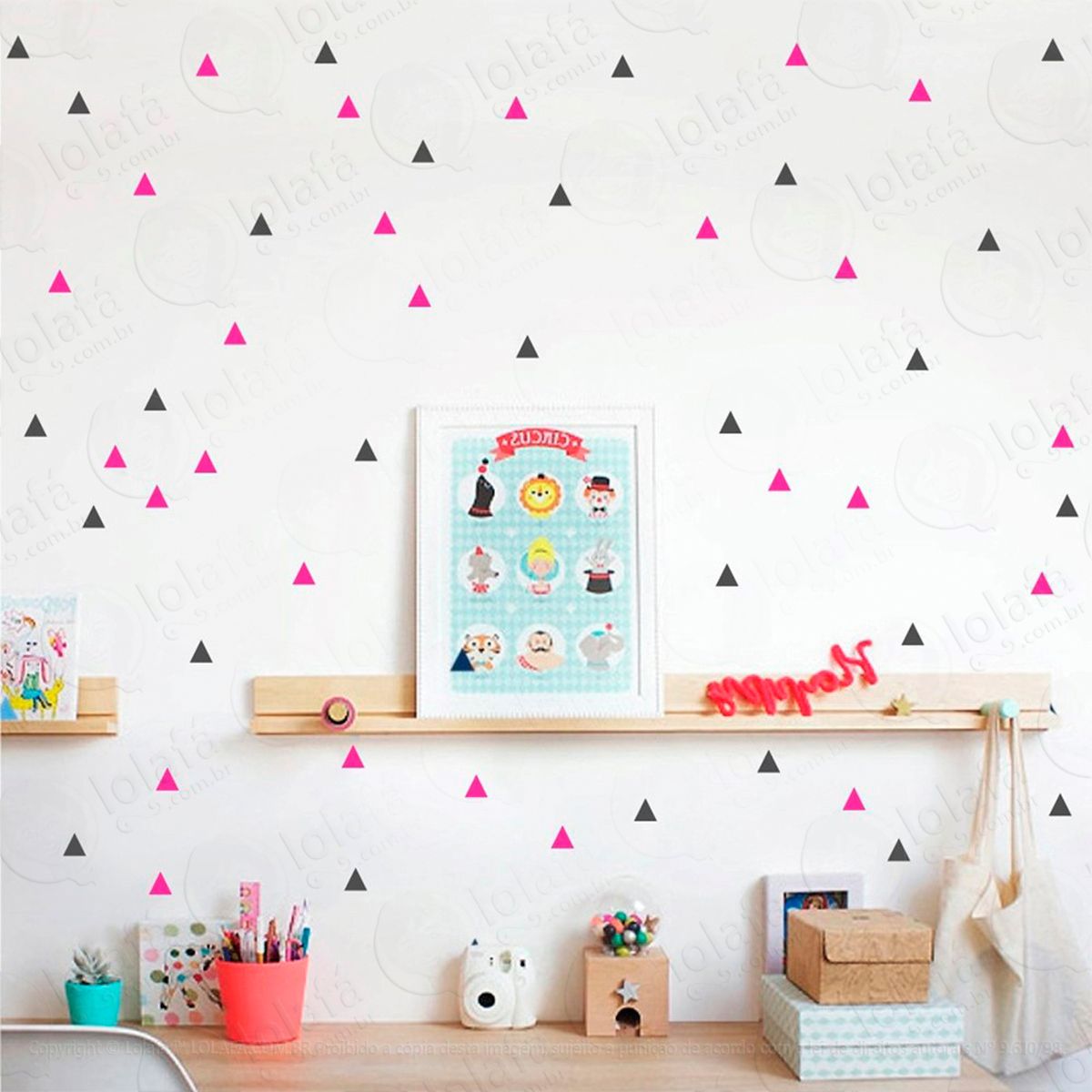 triângulos adesivos para quarto de bebê mod:254