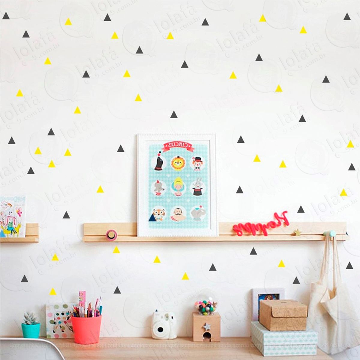 triângulos adesivos para quarto de bebê mod:270